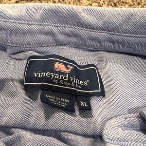 Men’s Vineyard Vines button down shirt.